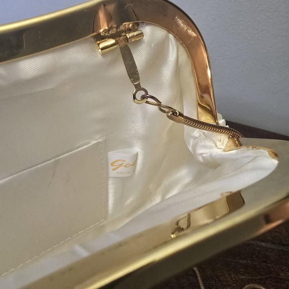 Goldco Vintage Pearl White Evening Bag 1970's Seashell Closure - Picture 10 of 15